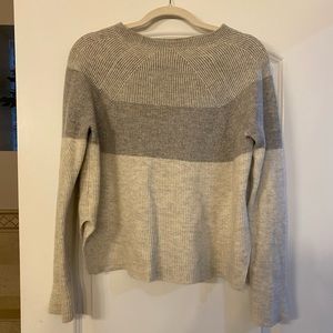 Vince Colorblock Crew Sweater In Heather Cloud & Heather Steel